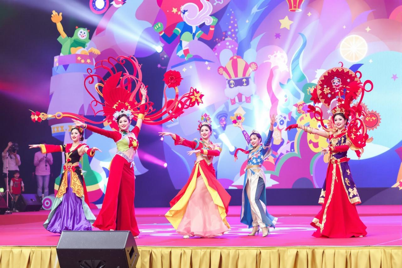 神马影院在线年度粉丝嘉年华